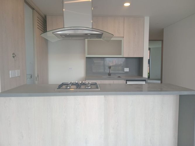Apartamento de 2 alcobas en venta en El Poblado, Medellín, 92 m² · foto 4 de 16