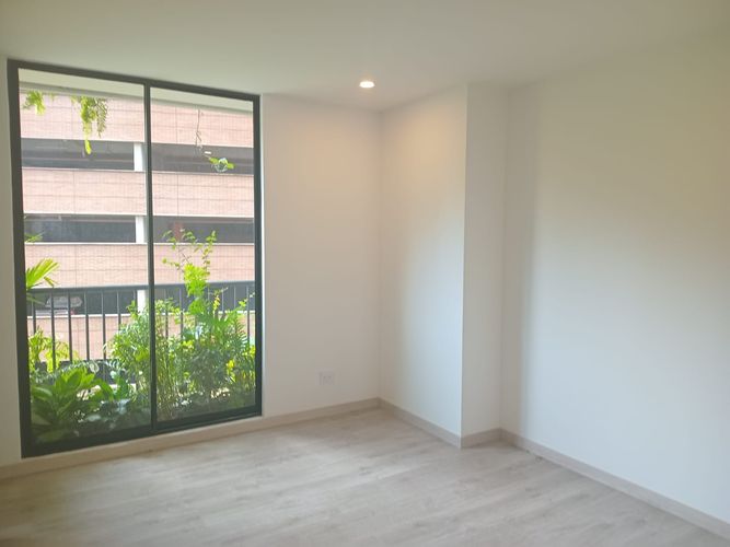 Apartamento de 2 alcobas en venta en El Poblado, Medellín, 92 m² · foto 9 de 16