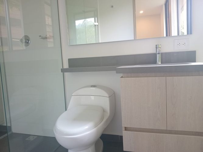 Apartamento de 2 alcobas en venta en El Poblado, Medellín, 92 m² · foto 15 de 16