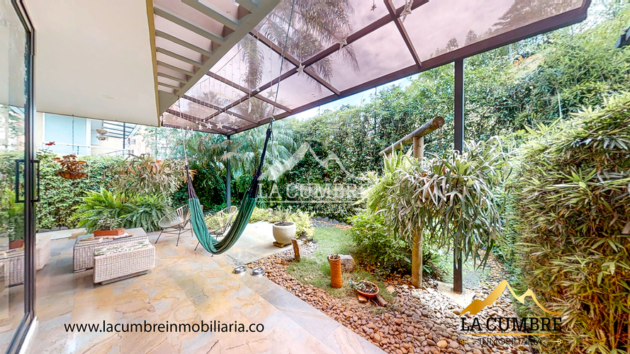 Casa de 3 alcobas en venta en El Tesorito, Medellín, 220 m² · foto 8 de 20