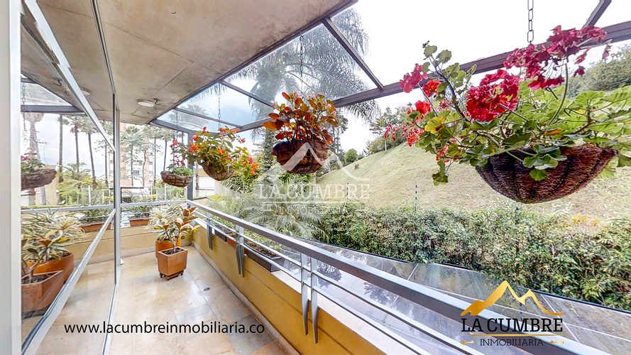 Casa de 3 alcobas en venta en El Tesorito, Medellín, 220 m² · foto 14 de 20