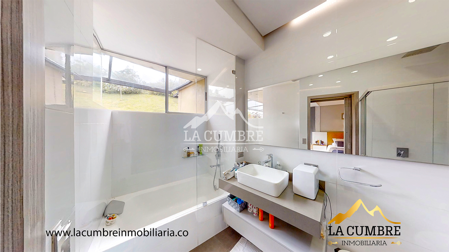 Casa de 3 alcobas en venta en El Tesorito, Medellín, 220 m² · foto 15 de 20