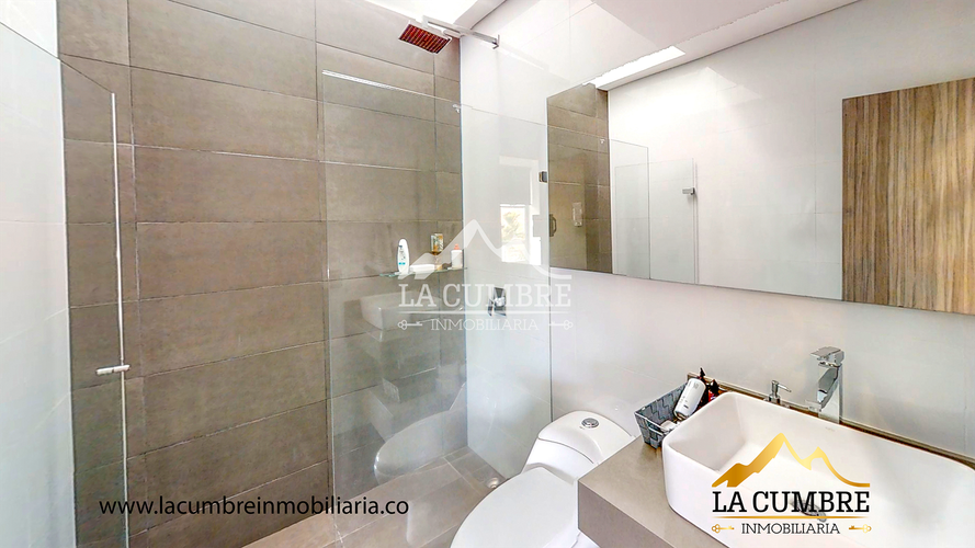 Casa de 3 alcobas en venta en El Tesorito, Medellín, 220 m² · foto 18 de 20