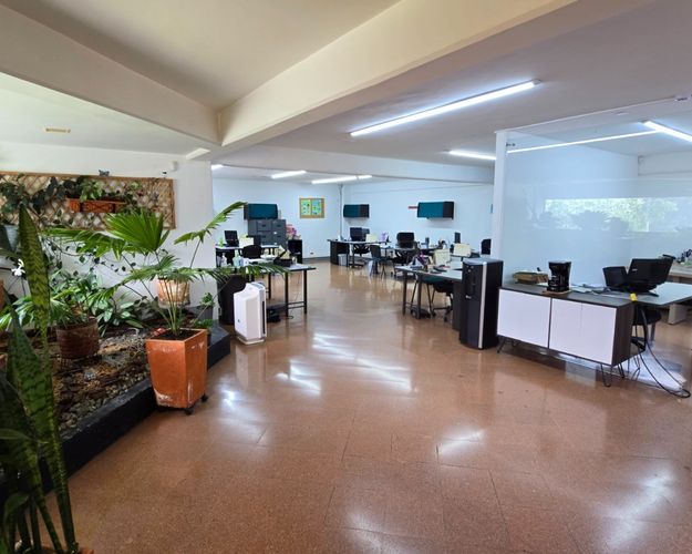 Oficina en arriendo en Cristo Rey, Medellín, 400 m² · foto 4 de 18