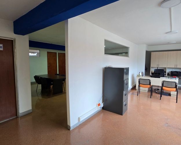 Oficina en arriendo en Cristo Rey, Medellín, 400 m² · foto 11 de 18