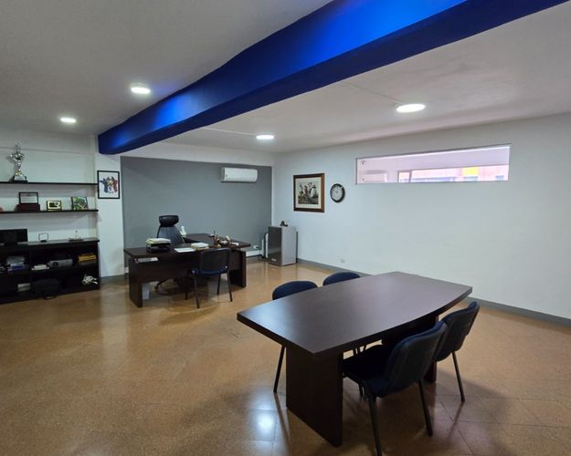 Oficina en arriendo en Cristo Rey, Medellín, 400 m² · foto 12 de 18