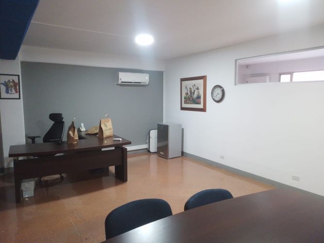 Oficina en arriendo en Cristo Rey, Medellín, 400 m² · foto 13 de 18