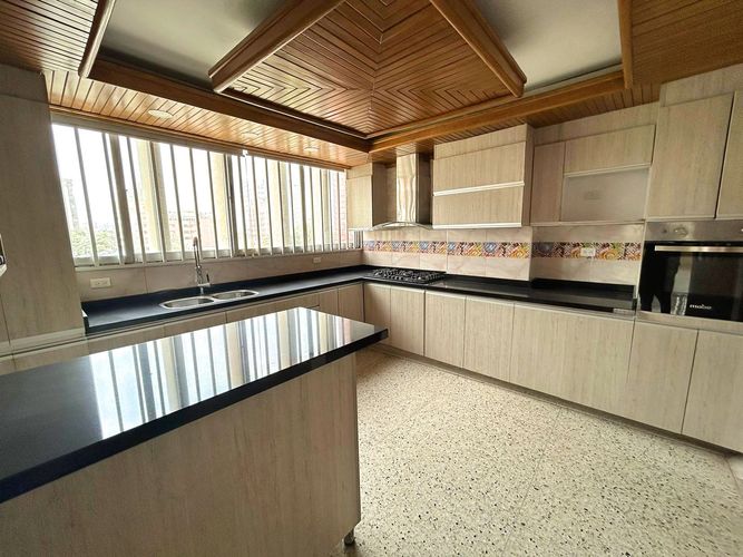 Apartamento en venta en Altos Del Prado, Barranquilla · foto 3 de 14