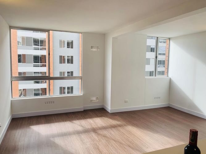 Apartamento de 1 alcoba en arriendo en Lagos De Torca, Bogotá, 42 m² · foto 2 de 10