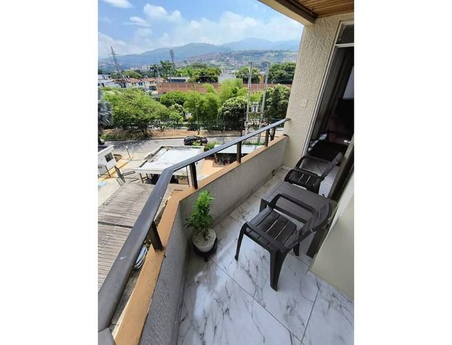 Apartamento de 4 alcobas en venta en Conjunto Cerros De Cañaveral, Floridablanca, 130 m² · foto 2 de 20