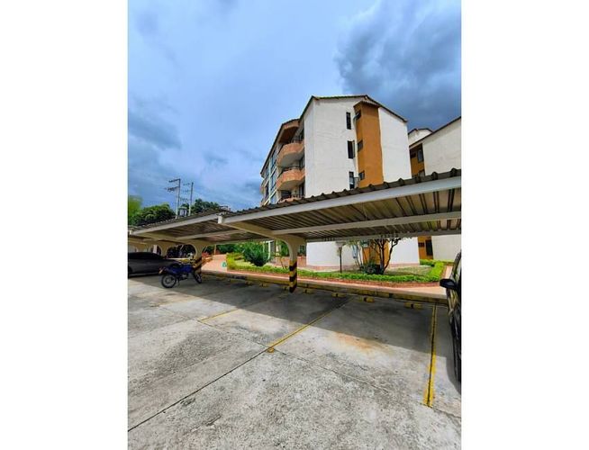 Apartamento de 4 alcobas en venta en Conjunto Cerros De Cañaveral, Floridablanca, 130 m² · foto 4 de 20