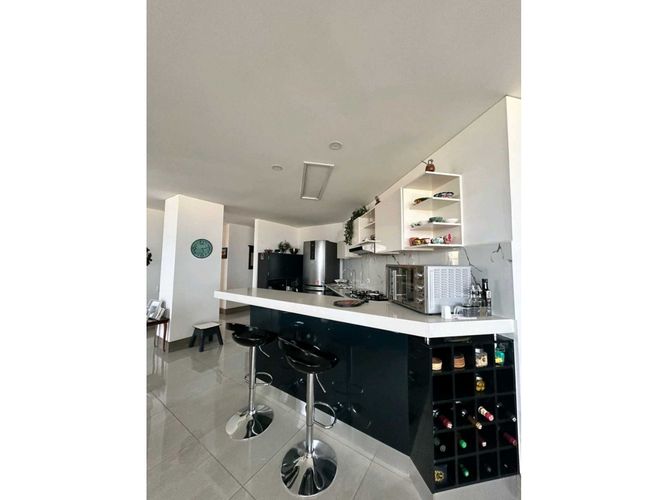 Apartamento de 3 alcobas en venta en Cañaverales, Cali, 166 m² · foto 4 de 24