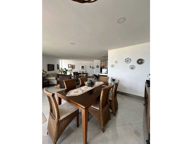 Apartamento de 3 alcobas en venta en Cañaverales, Cali, 166 m² · foto 7 de 24