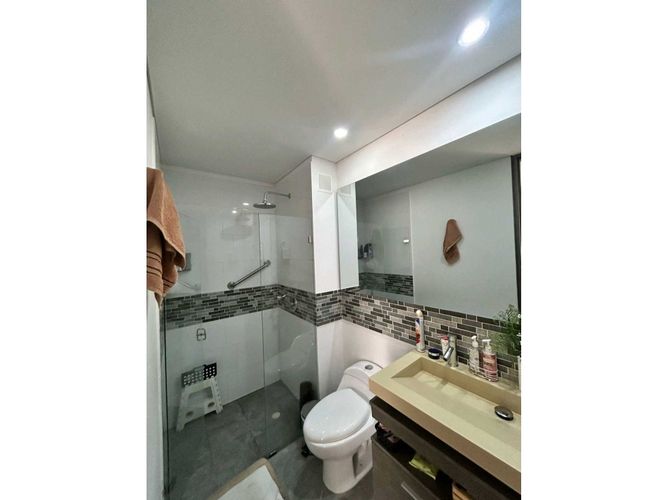 Apartamento de 3 alcobas en venta en Cañaverales, Cali, 166 m² · foto 15 de 24