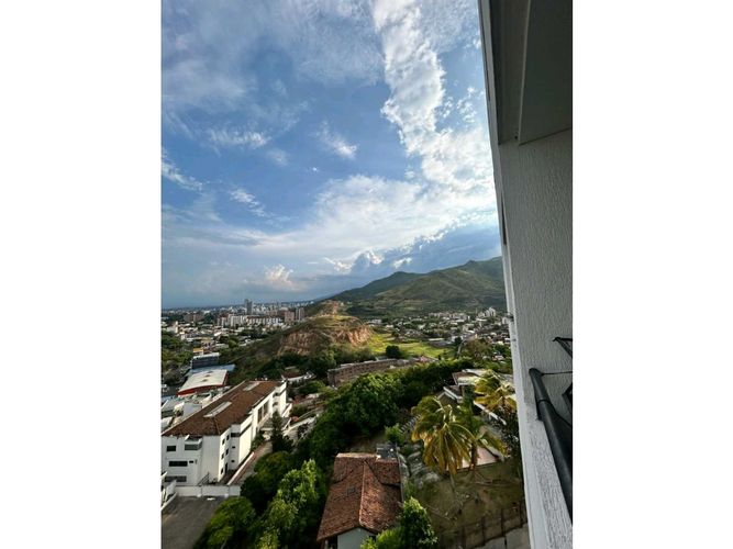 Apartamento de 3 alcobas en venta en Cañaverales, Cali, 166 m² · foto 21 de 24
