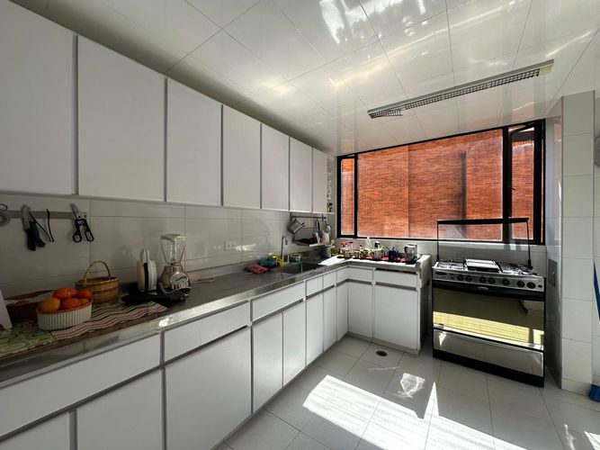 Apartamento de 3 alcobas en venta en Chico Norte, Bogotá, 133 m² · foto 20 de 22