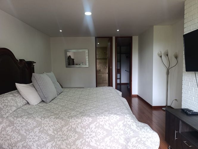 Apartamento de 3 alcobas en arriendo en El Poblado, Medellín, 13 m² · foto 14 de 19