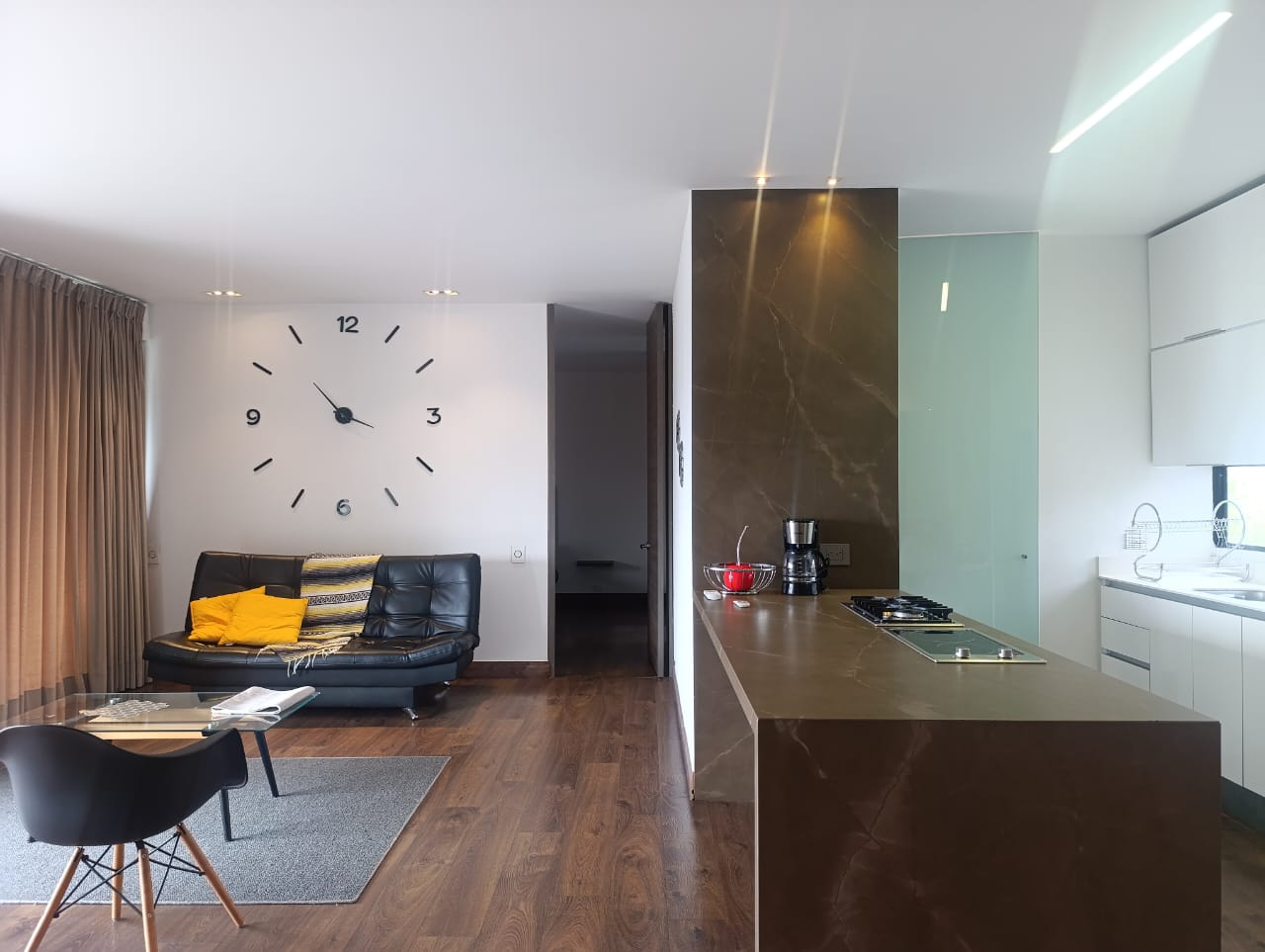 Apartamento en arriendo en El Poblado, Medellín · foto 4 de 20