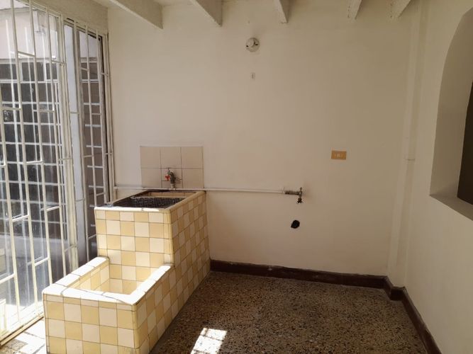 Casa de 4 alcobas en venta en Barrios Unidos, Bogotá, 200 m² · foto 9 de 24
