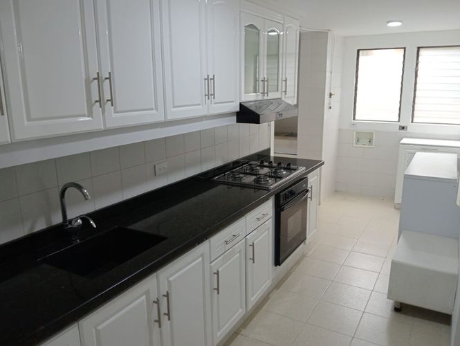 Apartamento de 3 alcobas en arriendo en Laureles, Medellín, 106 m² · foto 7 de 20