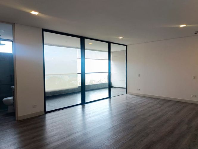 Apartamento de 1 alcoba en arriendo en Los Naranjos, Medellín, 88 m² · foto 2 de 20