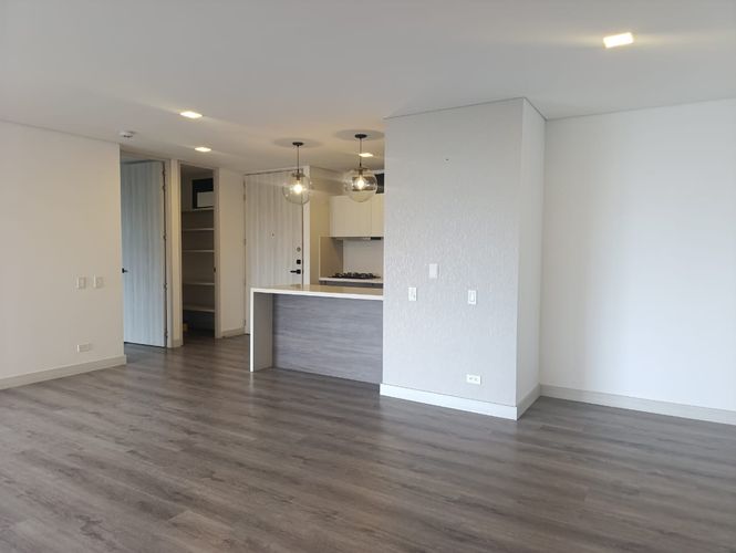 Apartamento de 1 alcoba en arriendo en Los Naranjos, Medellín, 88 m² · foto 5 de 20