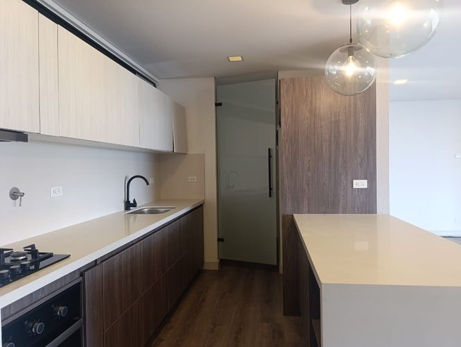 Apartamento de 1 alcoba en arriendo en Los Naranjos, Medellín, 88 m² · foto 8 de 20