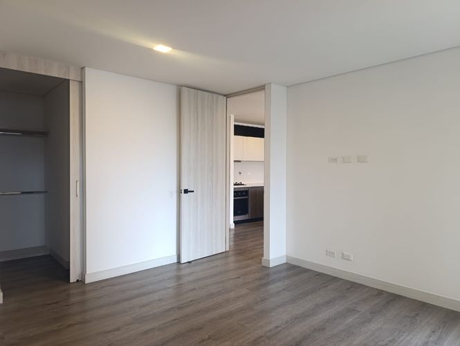 Apartamento de 1 alcoba en arriendo en Los Naranjos, Medellín, 88 m² · foto 11 de 20