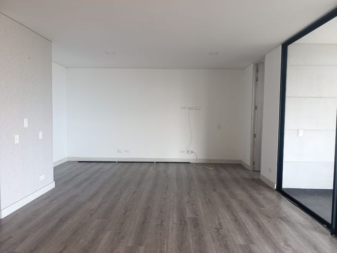Apartamento de 1 alcoba en arriendo en Los Naranjos, Medellín, 88 m² · foto 13 de 20