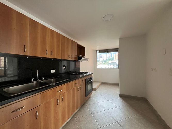 Apartamento de 2 alcobas en arriendo en La Florida, Medellín, 116 m² · foto 5 de 18
