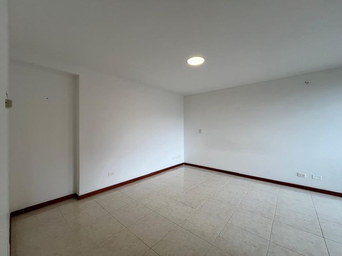 Apartamento de 2 alcobas en arriendo en La Florida, Medellín, 116 m² · foto 10 de 18