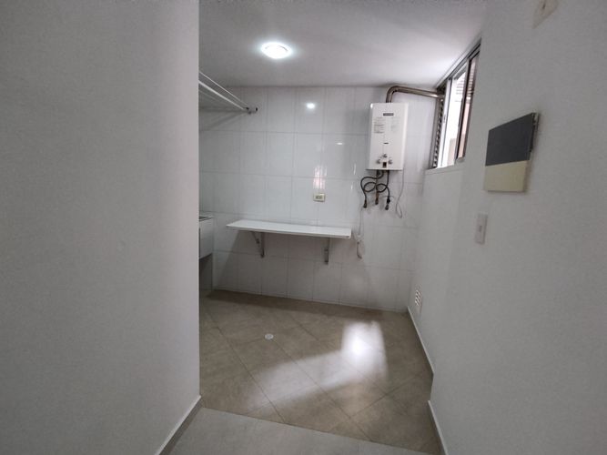 Apartamento de 4 alcobas en venta en Cabecera Del Llano, Bucaramanga, 100 m² · foto 13 de 24