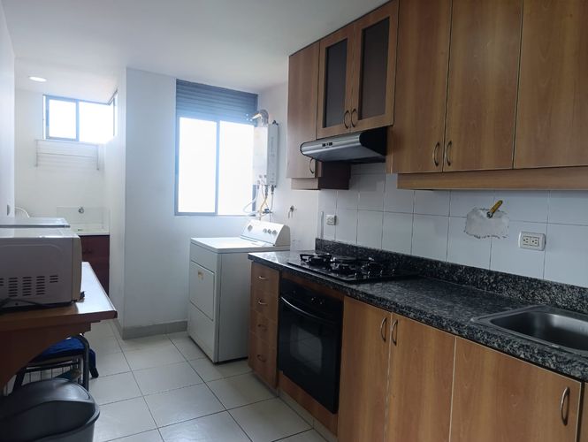 Apartamento de 3 alcobas en venta en El Poblado, Medellín, 105 m² · foto 7 de 19