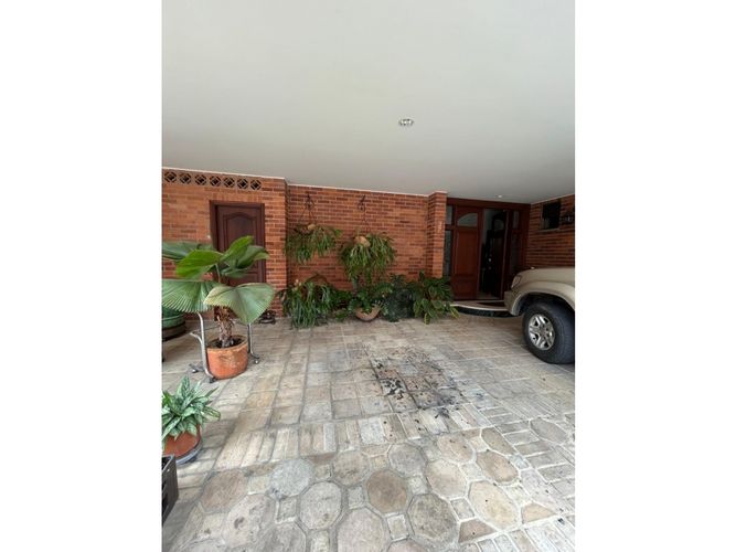 Casa de 4 alcobas en venta en Ciudad Jardin, Cali, 250 m² · foto 10 de 24