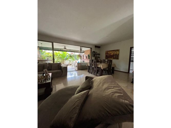 Casa de 4 alcobas en venta en Ciudad Jardin, Cali, 250 m² · foto 16 de 24