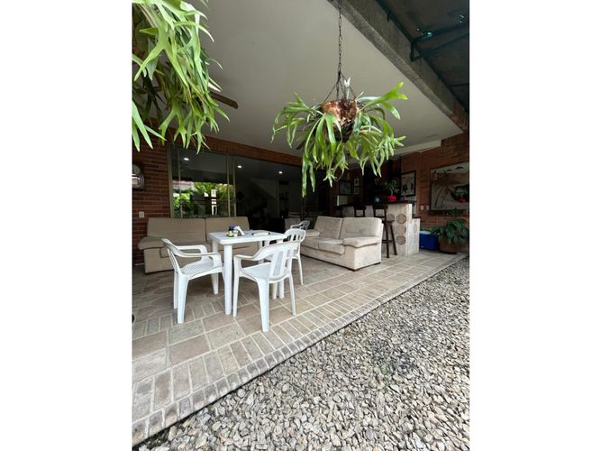Casa de 4 alcobas en venta en Ciudad Jardin, Cali, 250 m² · foto 17 de 24