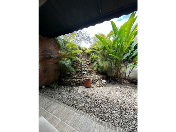 Casa de 4 alcobas en venta en Ciudad Jardin, Cali, 250 m² · foto 21 de 24