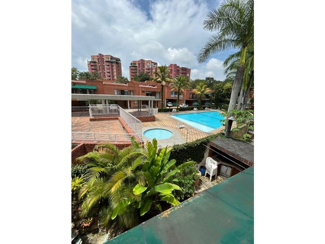 Casa de 4 alcobas en venta en Ciudad Jardin, Cali, 250 m² · foto 23 de 24