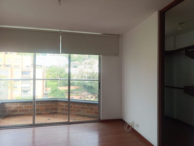 Apartamento en venta en El Poblado, Medellín · foto 5 de 15
