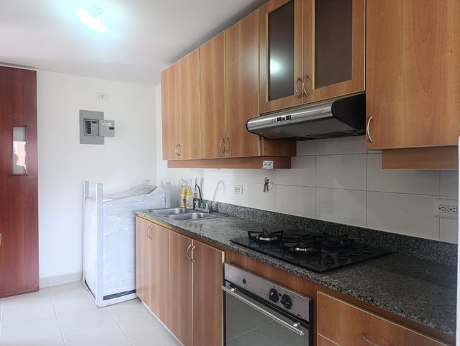 Apartamento en venta en El Poblado, Medellín · foto 8 de 15