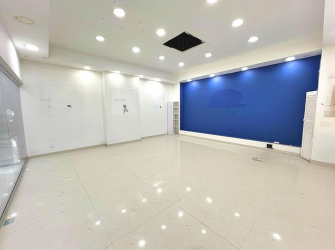 Local en venta en Jardin Botanico, Medellín, 41 m² · foto 7 de 11
