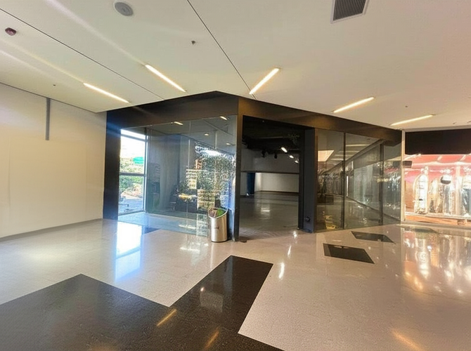 Local en venta en Jesus Nazareno, Medellín, 246 m² · foto 2 de 6