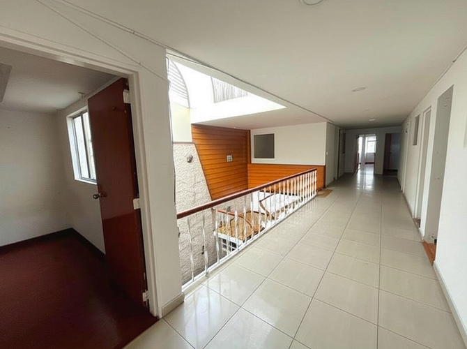 Casa de 5 alcobas en venta en San Luis, Bogotá, 466 m² · foto 4 de 11