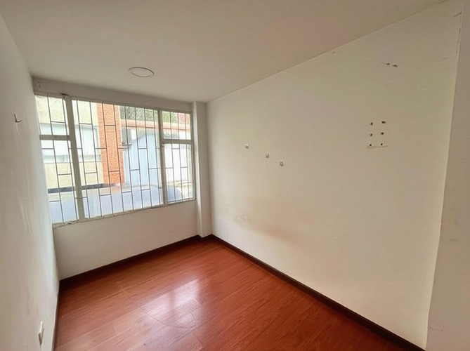 Casa de 5 alcobas en venta en San Luis, Bogotá, 466 m² · foto 11 de 11