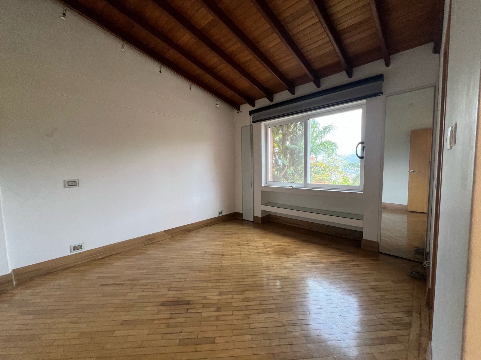 Casa en arriendo en El Poblado, Medellín · foto 17 de 24
