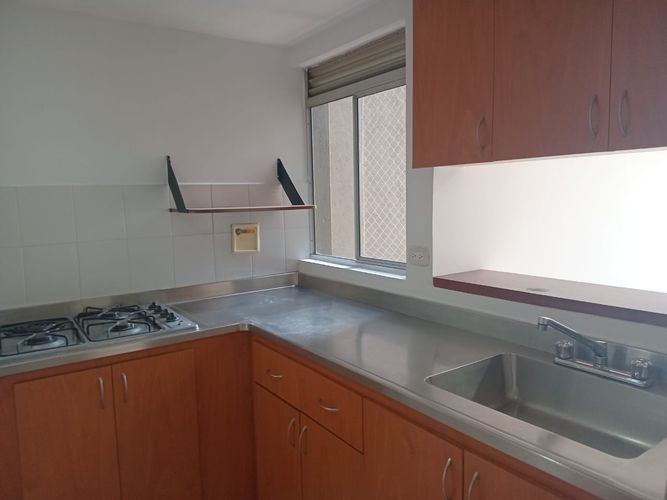 Apartamento de 2 alcobas en arriendo en El Poblado, Medellín, 60 m² · foto 3 de 16