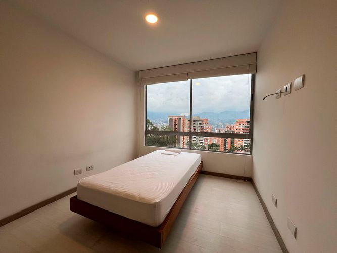 Apartamento de 3 alcobas en arriendo en Loma Del Esmeraldal, Envigado, 98 m² · foto 12 de 16