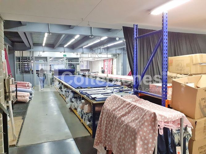 Oficina en arriendo en Las Lomitas, Itagüí, 978 m² · foto 5 de 24