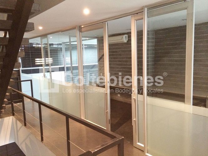 Oficina en arriendo en Las Lomitas, Itagüí, 978 m² · foto 11 de 24