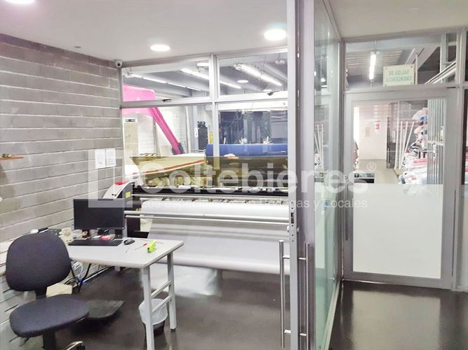 Oficina en arriendo en Las Lomitas, Itagüí, 978 m² · foto 14 de 24